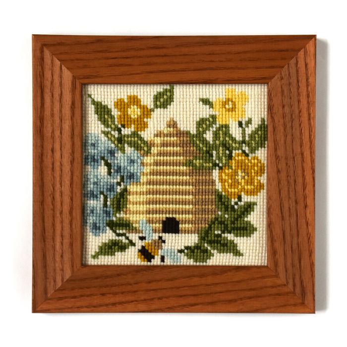 click here to view larger image of Beekeeper, The - Mini Kit (needlepoint kits)