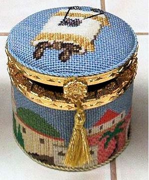 click here to view larger image of Torah/Jerusalem (round) Hinged Box (hand painted canvases)