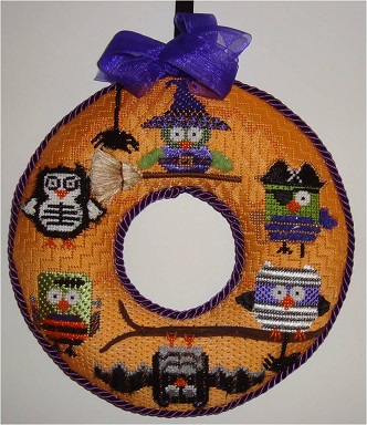 click here to view larger image of Halloween Owl Wreath (hand painted canvases)